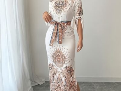 Vestido Midi Estampado Paisley com Detalhes