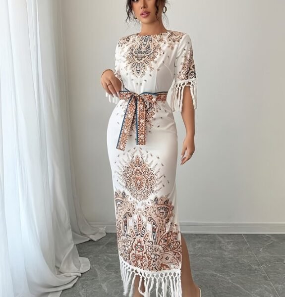 Vestido Midi Estampado Paisley com Detalhes
