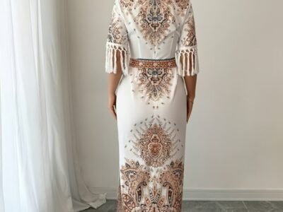 Vestido Midi Estampado Paisley com Detalhes