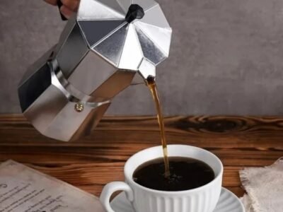 Cafeteira Italiana Tradicional Em Alumínio Moka