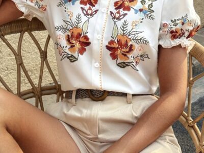 Blusa Cardigã Feminina Floral com Botões e Manga Princesa – Estilo Boho Chic
