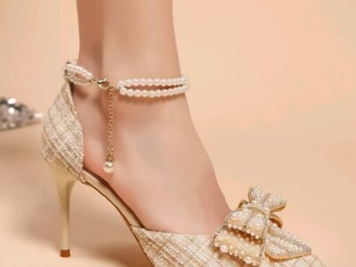 Aluguel de Stiletto Off-White com Laço Nobre e Tornozeleira