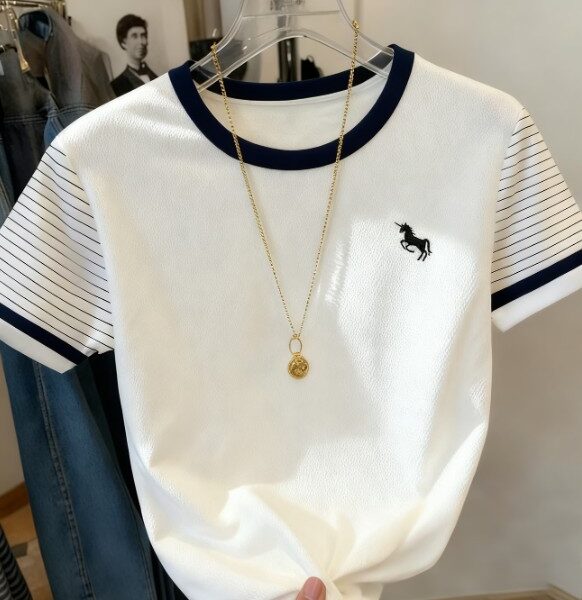 T-shirt Feminina Branca Gola O