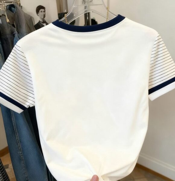 T-shirt Feminina Branca Gola O