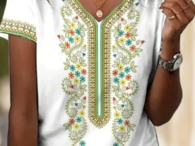 Blusa Feminina Estilo Étnico com Decote V – Detalhes Arabescos e Manga Curta