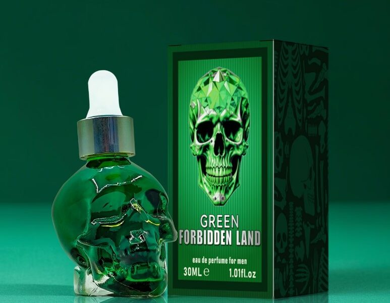 Green Forbidden Land 30ml – A Força Amadeirada em um Frasco de Cristal