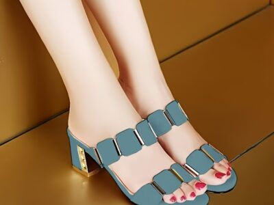 Aluguel de Sandália Champanhe com Tiras Entrelaçadas