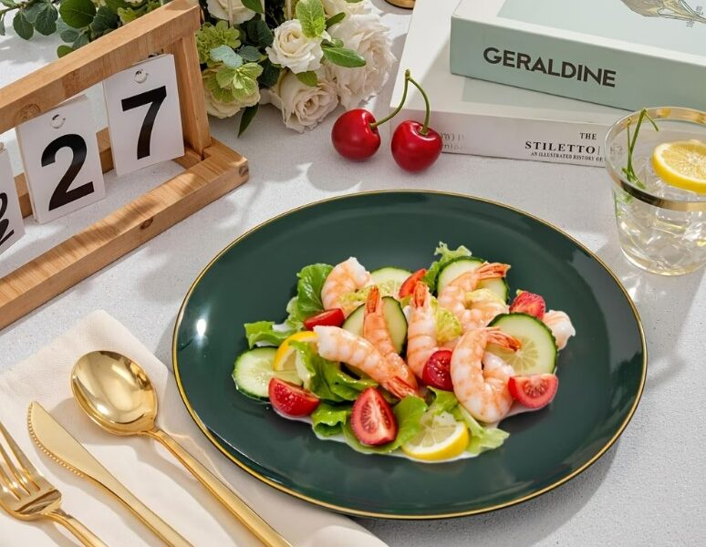 Aluguel Conjunto de Pratos Verde Esmeralda com Borda Dourada