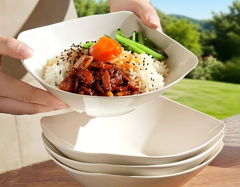 Conjunto de 4 Tigelas Quadradas com Cantos Elevados