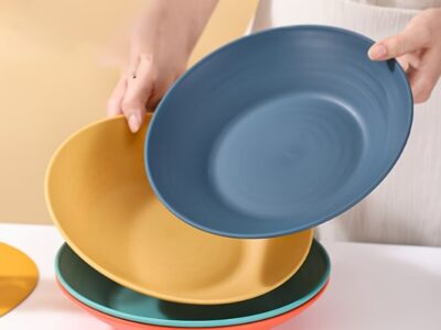 Conjunto de 8 Pratos Fundos Listrados e Inquebráveis