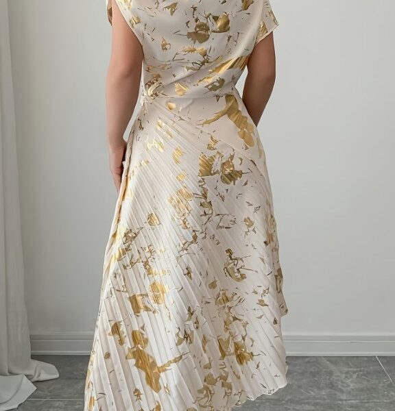 Vestido Assimétrico com Brilho de Folha Dourada