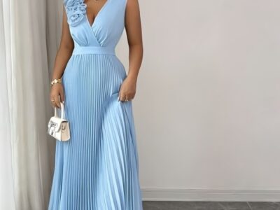 Aluguel de Luxo - Vestido Longo Azul com Escultura Floral 3D