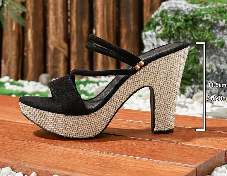 Aluguel Sandália Boho-Chic com Salto Bloco e Textura Natural