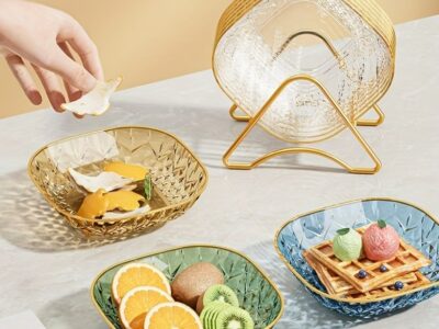 Conjunto de 5 Pratos Quadrados Multicor com Borda Dourada