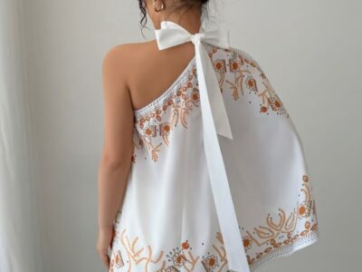 Blusa de Luxo Um Ombro Só com Manga Morcego
