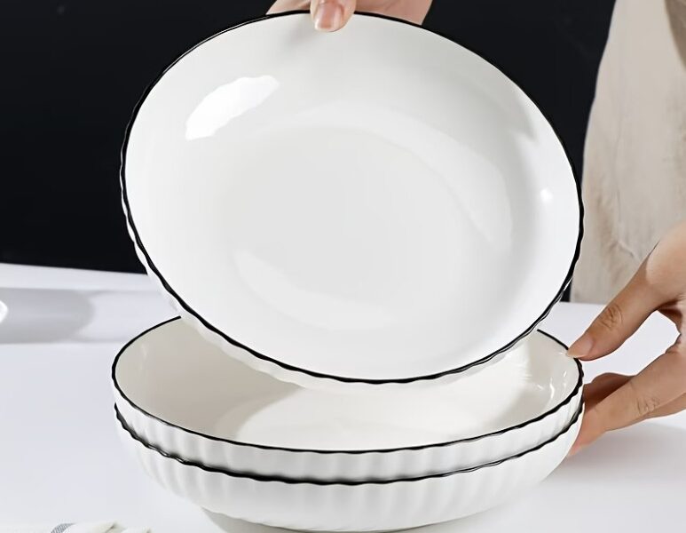 Conjunto de 4 Pratos em Cerâmica White & Black