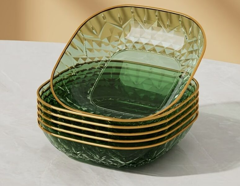 Conjunto de 5 Pratos Quadrados Multicor com Borda Dourada