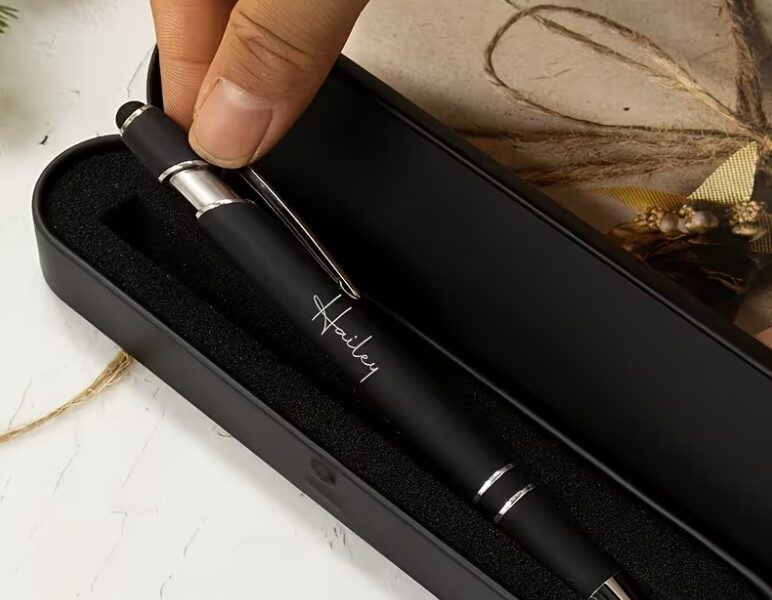 Caneta Personalizada com Nome e Estojo de Presente