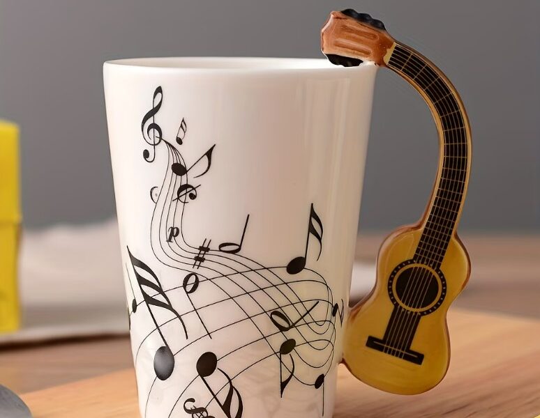 Copo Violão Cerâmica 250ml para Amantes da Música
