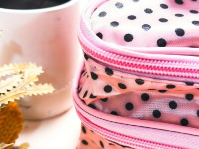 Organizador de Beleza Premium - Bolsa Dupla com Bolinhas Rosas
