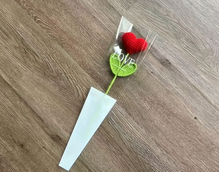 Bouquet de Corações em Crochê (5 Unids)