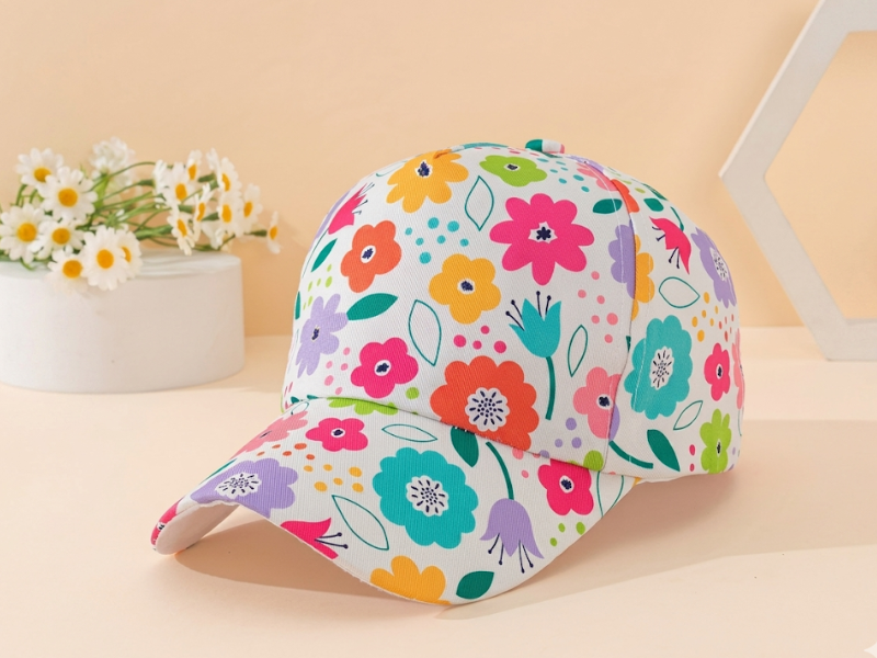 Boné Feminino Floral – Estilo Doce e Versátil